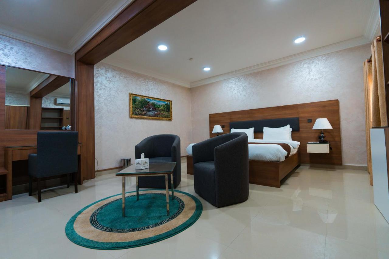 Phoenicia Suites Wupa 外观 照片