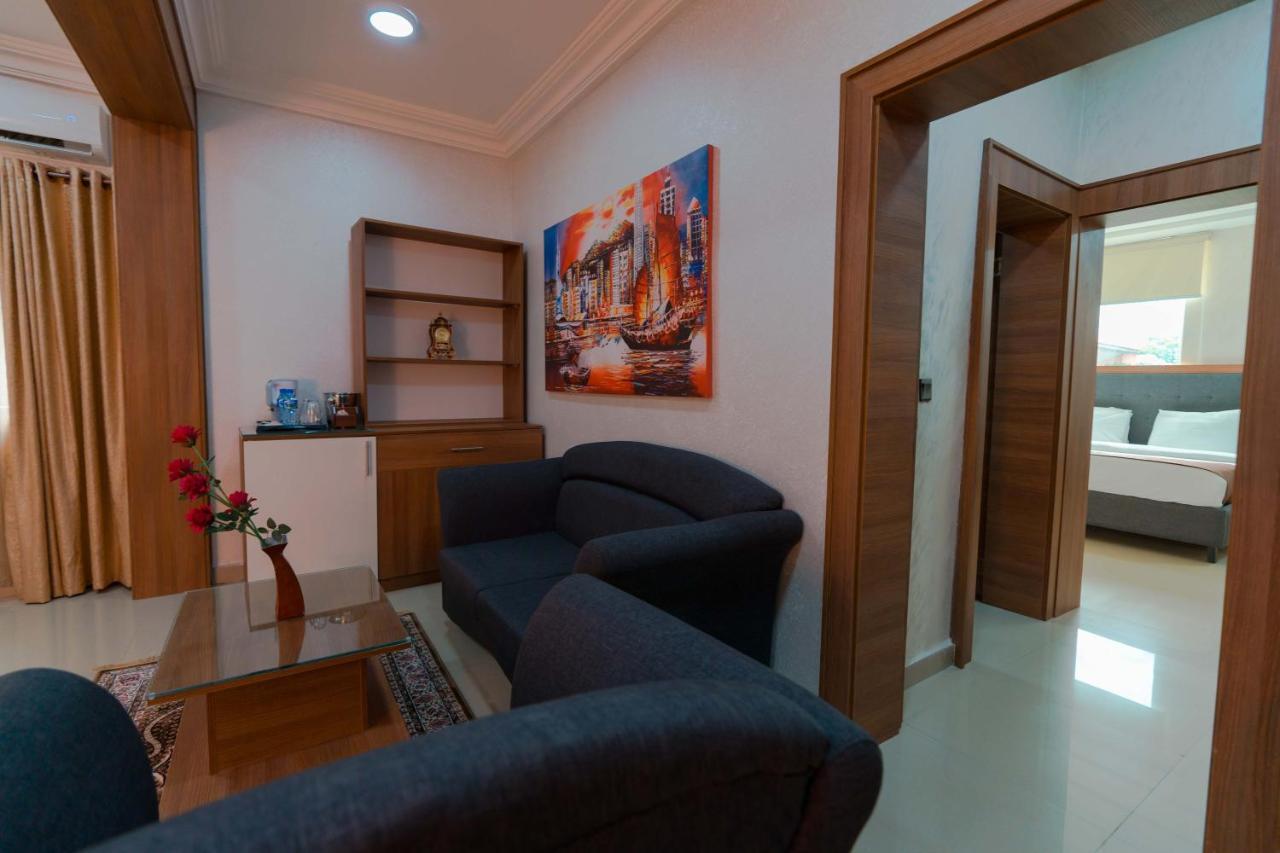 Phoenicia Suites Wupa 外观 照片