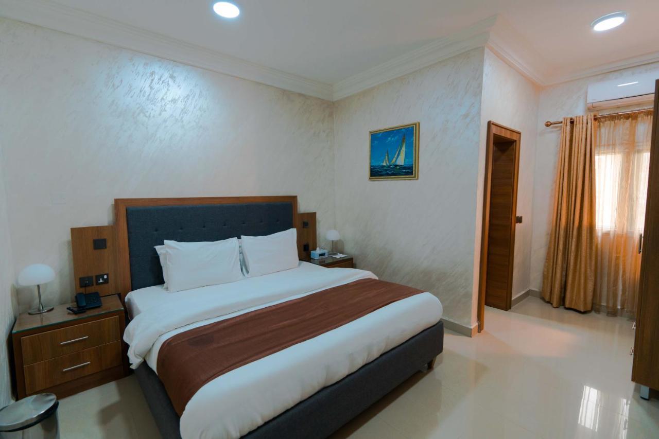Phoenicia Suites Wupa 外观 照片